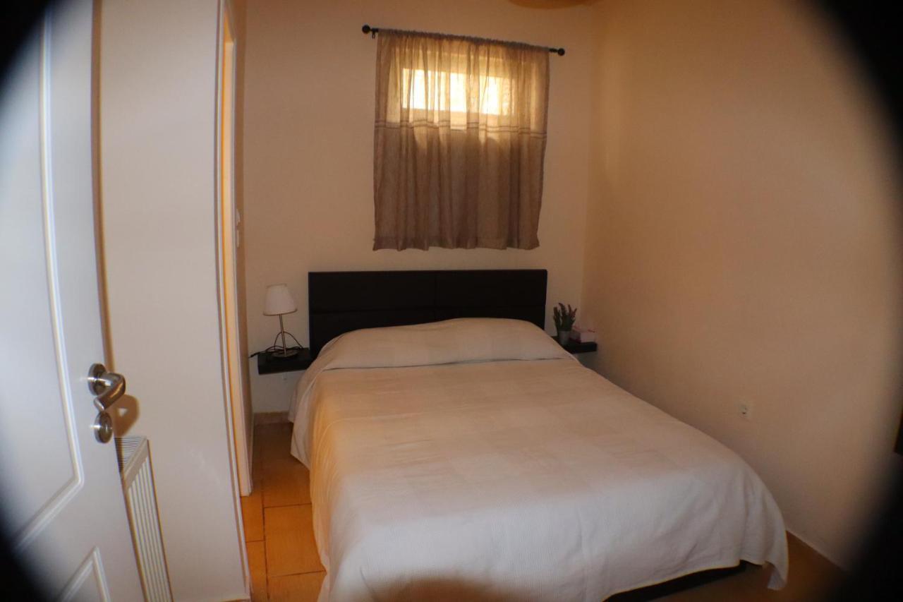 Filoxenia Apartment Атина Екстериор снимка