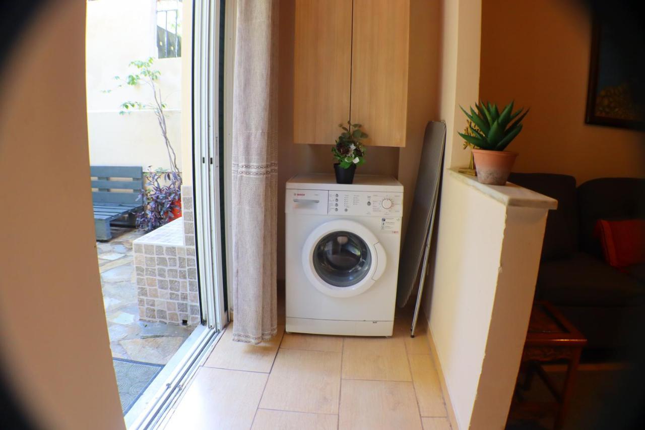 Filoxenia Apartment Атина Екстериор снимка