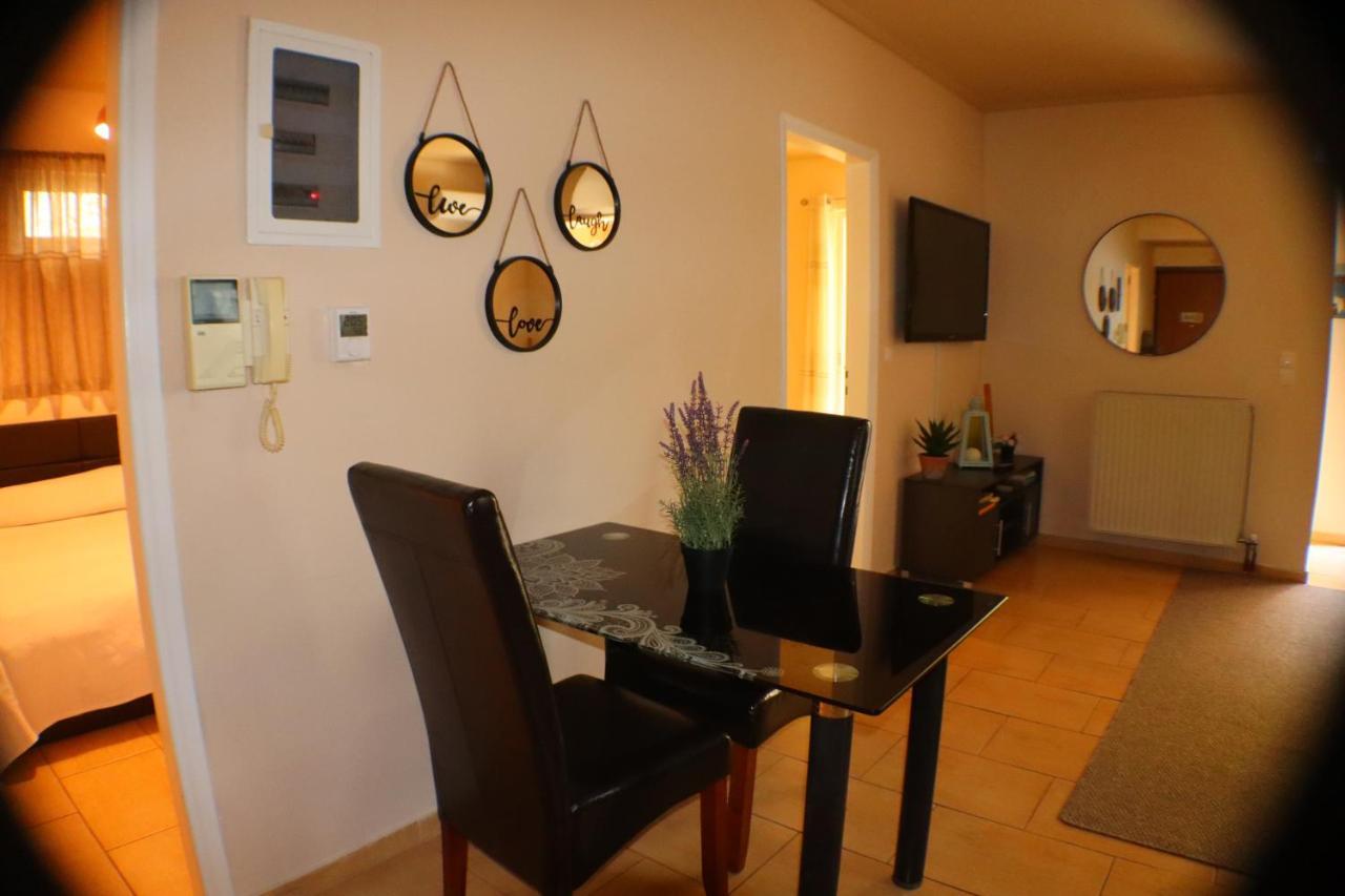 Filoxenia Apartment Атина Екстериор снимка
